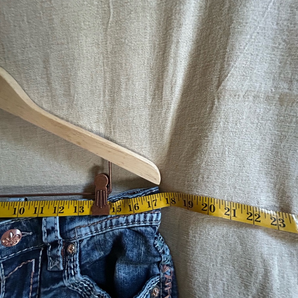 Rock Revival Men's Relaxed Blue Distressed Jeans - Picture 10 of 13